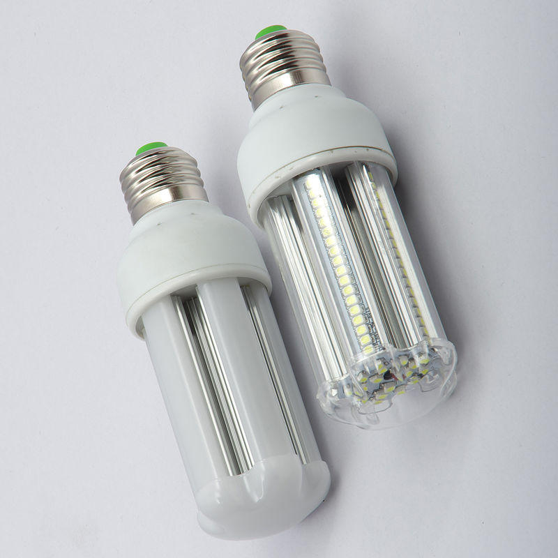 بالا لومن 7W ذرت نور E27 / E26 / B22 / G24 LED گلوب لامپ برای چراغ Ourdoor